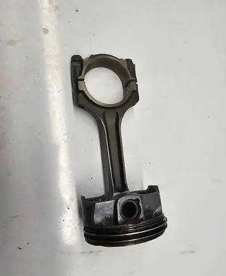 Ford Mustang V Piston with connecting rod CR3Z-6108-B BR3Z-6200-A 142-T5C