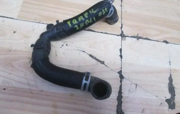 Opel Vivaro Engine coolant pipe/hose