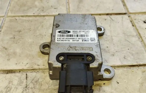 Ford Mondeo MK IV ESP acceleration yaw rate sensor 6G913C187AG 15444111