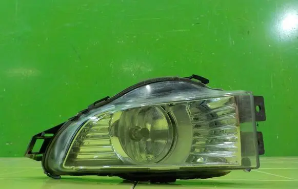 Land Rover Freelander 2 - LR2 Front fog light 662588537 PRAWY