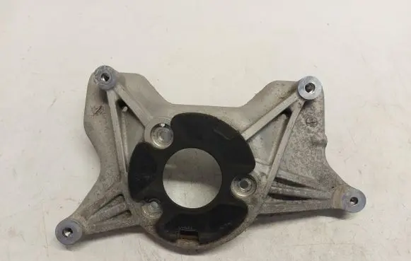 Tesla Model Y Rear suspension control arm 1044037-00-c