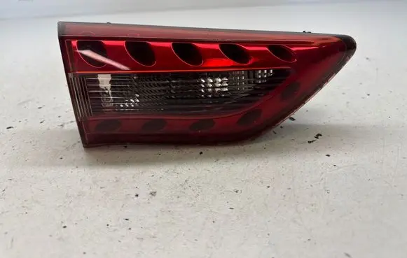 Tailgate rear/tail lights
