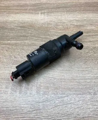 Audi A6 S6 C6 4F Headlight washer pump 3B7955681 001016 WITHPLUG