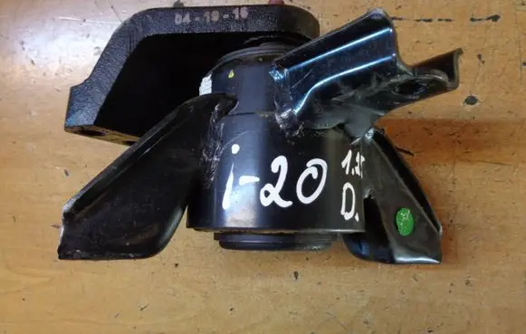 Hyundai i20 (GB IB) Gearbox mount 21810C8000