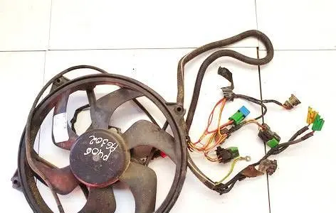 Peugeot 406 Radiator cooling fan shroud