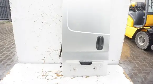 Opel Vivaro Back/rear loading door 