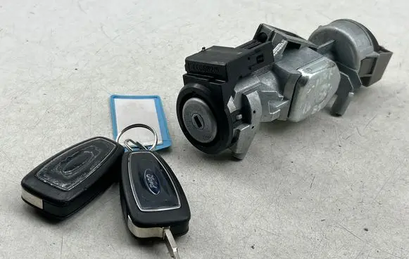 Ford C-MAX II Ignition lock 3M513F880AE