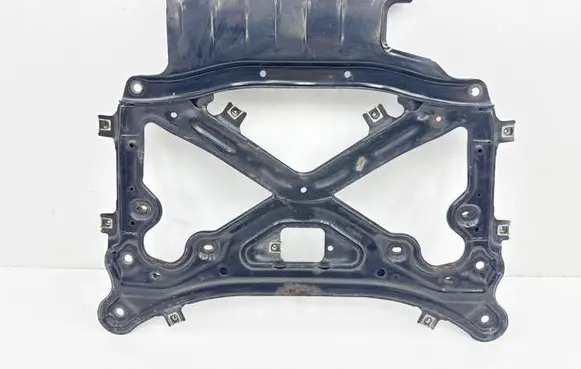 Audi Q7 4M Front subframe 4M1399345C
