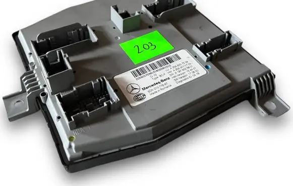 Mercedes-Benz C W205 Central body control module S203 A2059007539