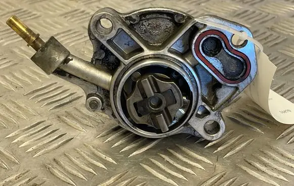Peugeot 406 Vacuum pump 72266601H