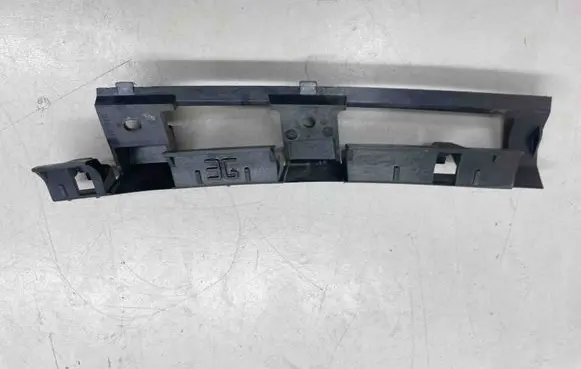 Renault Espace V (RFC) Front door glass trim molding 802867823R