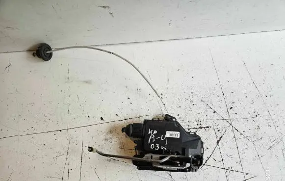 Audi A4 S4 B6 8E 8H Front door lock 4B1837015G
