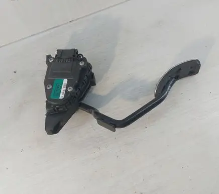 Volkswagen Phaeton Accelerator throttle pedal 3D2723503D