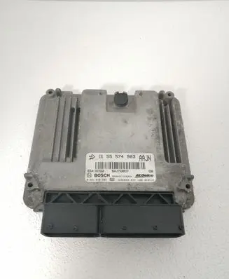 Opel Insignia A Engine control unit/module 0281016704 55574903