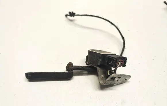 BMW 6 F12 F13 Headlight/headlamp level sensor 6784075 ABE52049