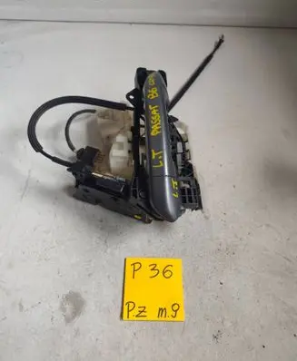 Volkswagen PASSAT B6 Rear door exterior handle 2384728