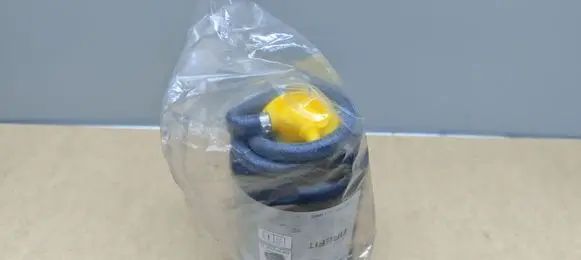 Mercedes-Benz C W204 Tire air pump compressor A0005831212