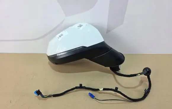 BMW 2 Active Tourer U06 Front door electric wing mirror 