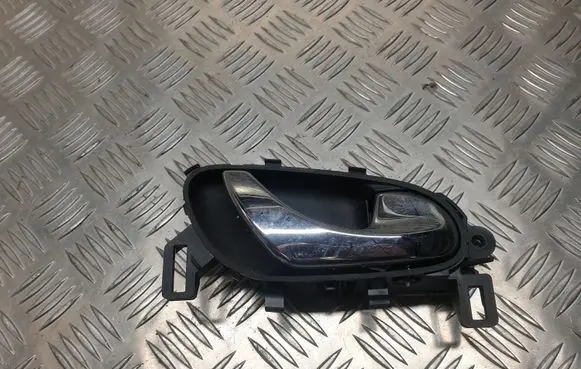Nissan Pulsar Front door interior handle 806704EA