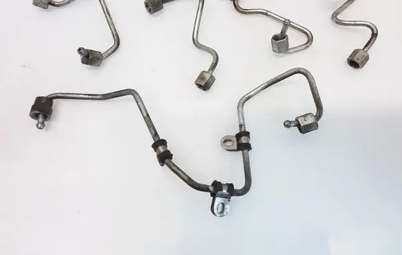 Audi A4 S4 B8 8K Fuel injector supply line/pipe U3010080915
