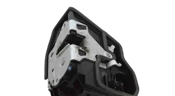 BMW 6 F12 F13 Front door lock 7202145