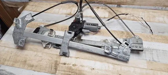 Citroen Berlingo Front door window regulator with motor 0130821762