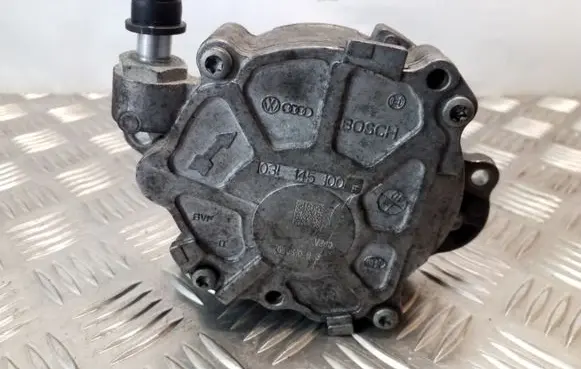 Skoda Yeti (5L) Vacuum pump 03L145100F