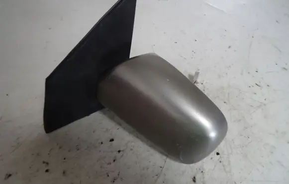Toyota Yaris Manual wing mirror 