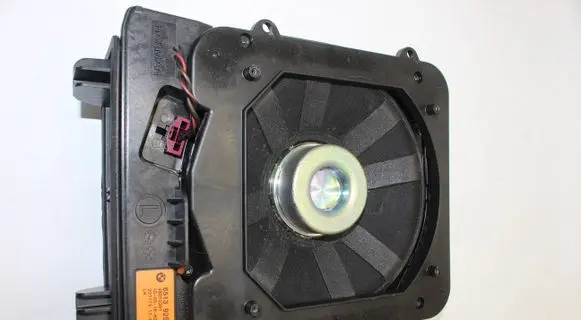 BMW X1 F48 F49 Subwoofer speaker 9256349 20117311 48010301