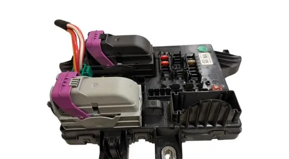 Opel Insignia A Fuse module 1327731703 12545318509