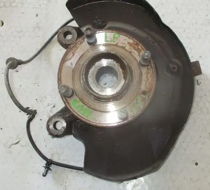 Opel Karl Front wheel hub