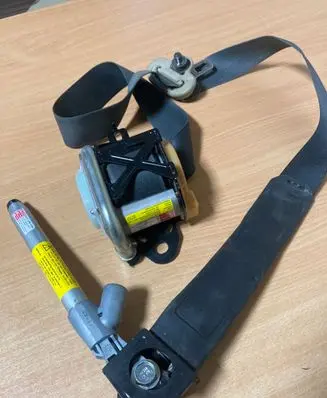 Nissan Note (E11) Front seatbelt 306071599JN7 113747