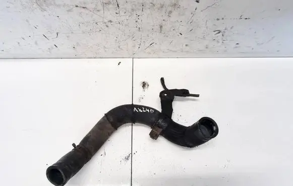 Lexus IS 220D-250-350 Engine coolant pipe/hose