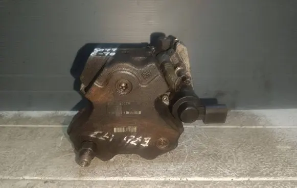 BMW X5 E70 Fuel injection high pressure pump 7798333