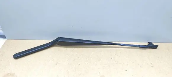 BMW X5 E70 Front wiper blade arm 7153742