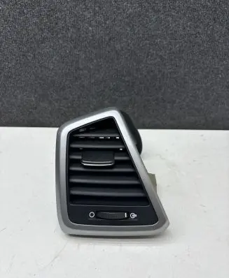 Hyundai Tucson TL Dashboard side air vent grill/cover trim 97490D7900