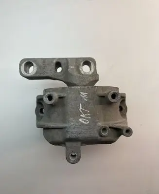 Skoda Octavia Mk2 (1Z) Engine mount bracket 1K0199262CN 1K0199262