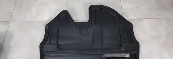 Volkswagen Polo V 6R Engine splash shield/under tray 6R0825901A