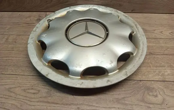Mercedes-Benz A W168 R15 wheel hub/cap/trim A1684010424 A1684000425