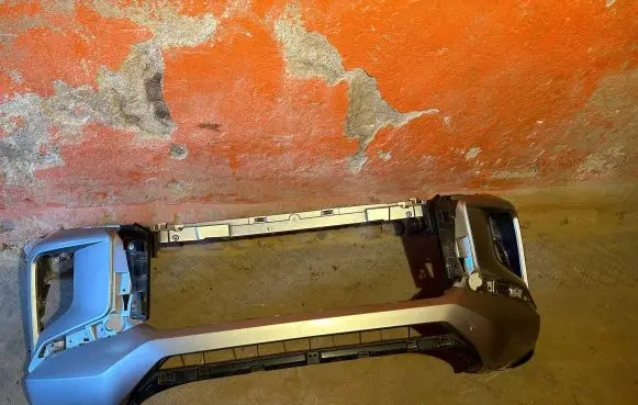 Mitsubishi L200 Front bumper 6400J790ZZ