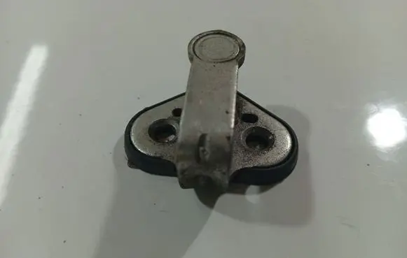 Renault Kangoo I Front door lock loop/hook striker 