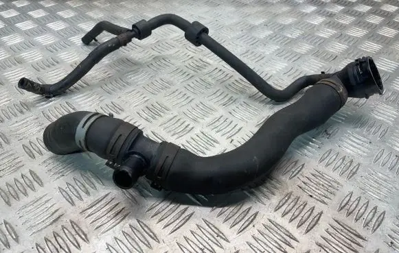 Volkswagen Tiguan Engine coolant pipe/hose 5N0122447K