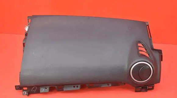 Mazda 3 I Passenger airbag