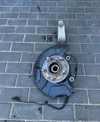 Jeep Grand Cherokee Front wheel hub spindle knuckle 04877659AD