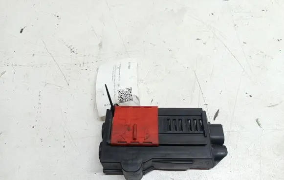 Mercedes-Benz ML W166 Other engine bay part A1665450403