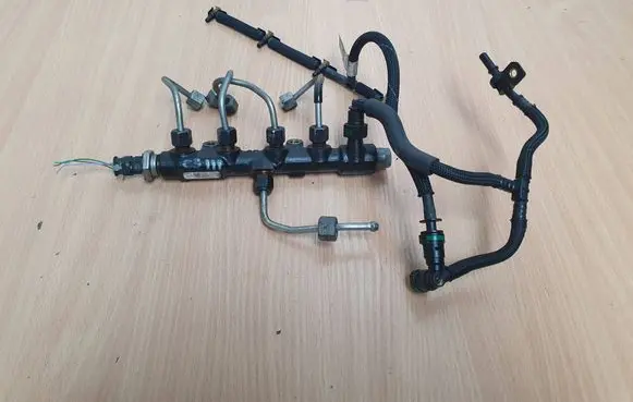 Citroen C3 Fuel main line pipe 982139960 191791801 9824723180