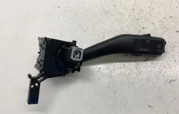 Volkswagen Golf V Wiper control stalk 1K0953519A