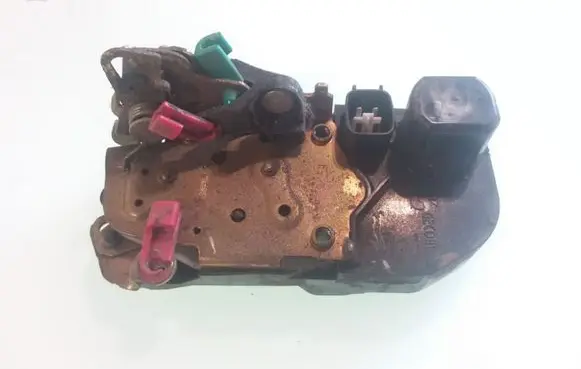 Chrysler 300M Rear door lock