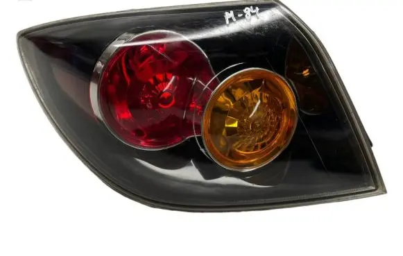 Mazda 3 I Rear/tail lights P2912 E110640 RS12A
