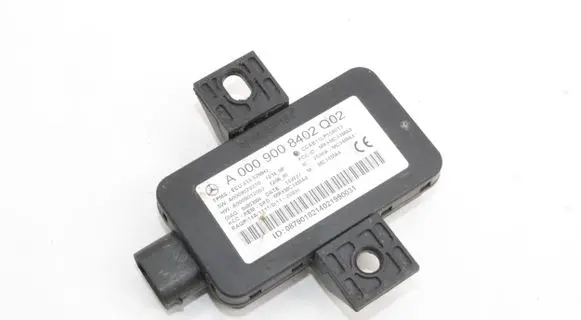 Mercedes-Benz E C207 W207 Tire pressure control unit A0009008402